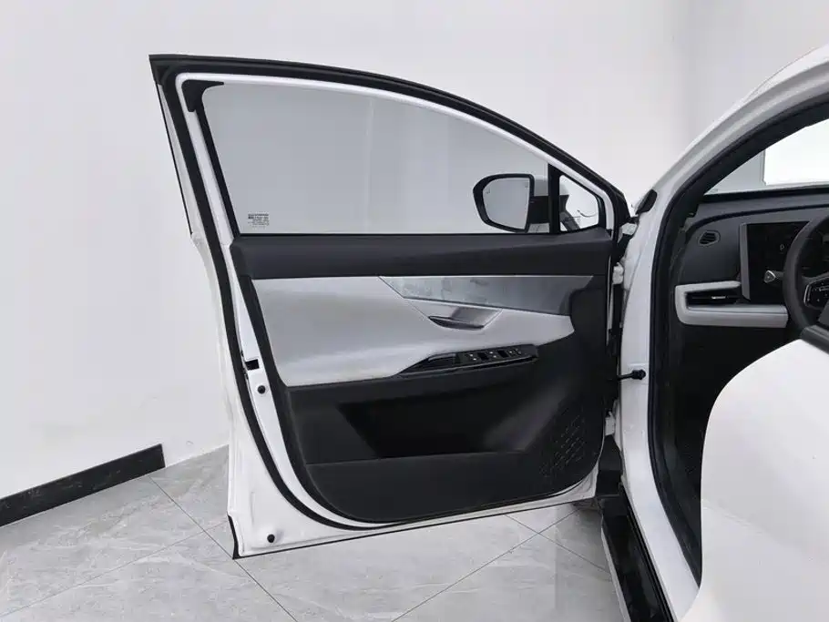 Changan UNI-T — миниатюра 7