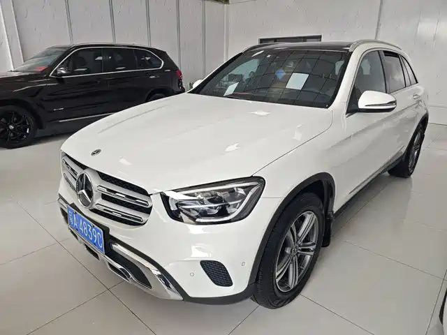 MERCEDES-BENZ GLC
