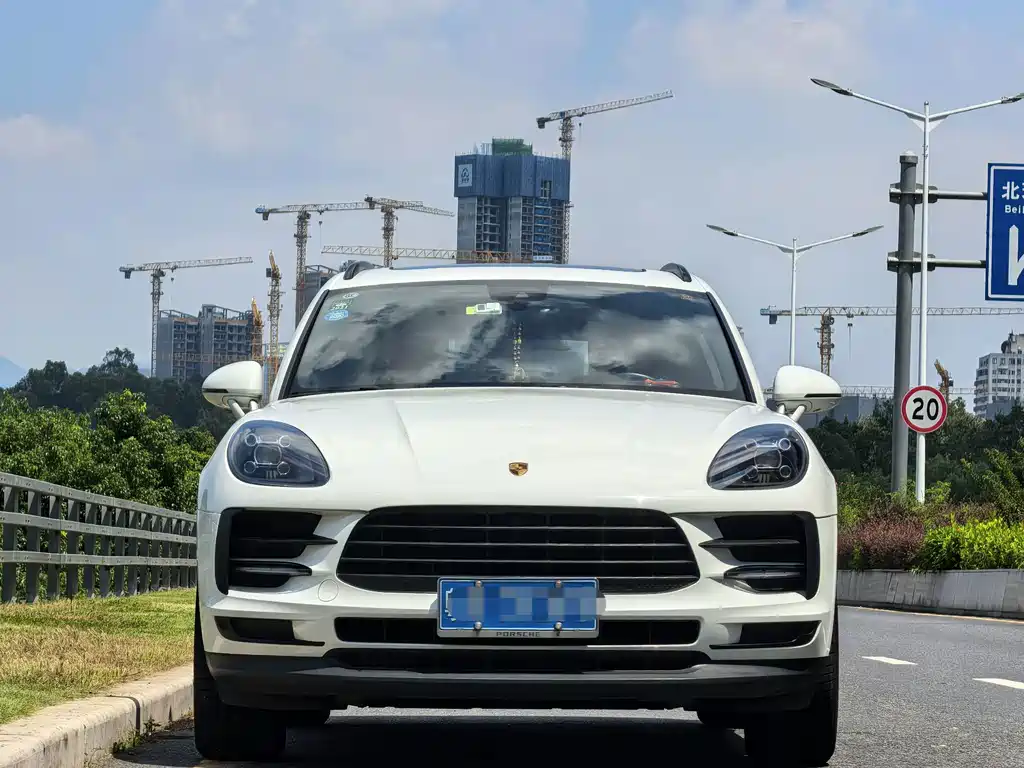 Porsche Macan — миниатюра 4
