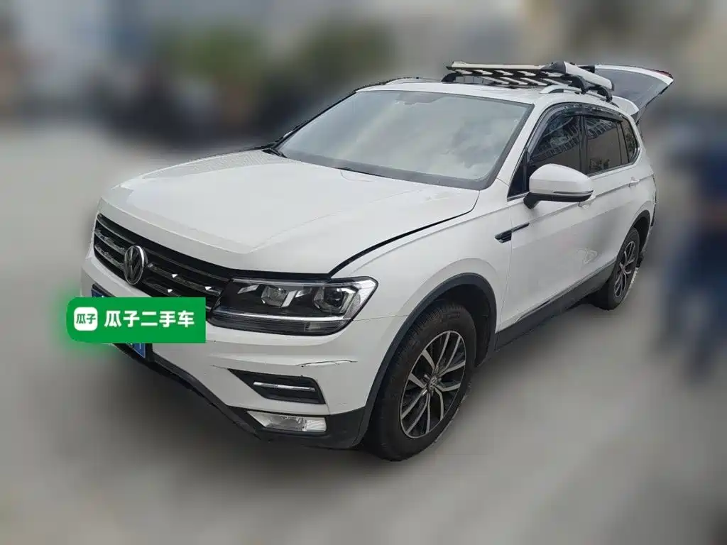 Volkswagen Tiguan L — миниатюра 2