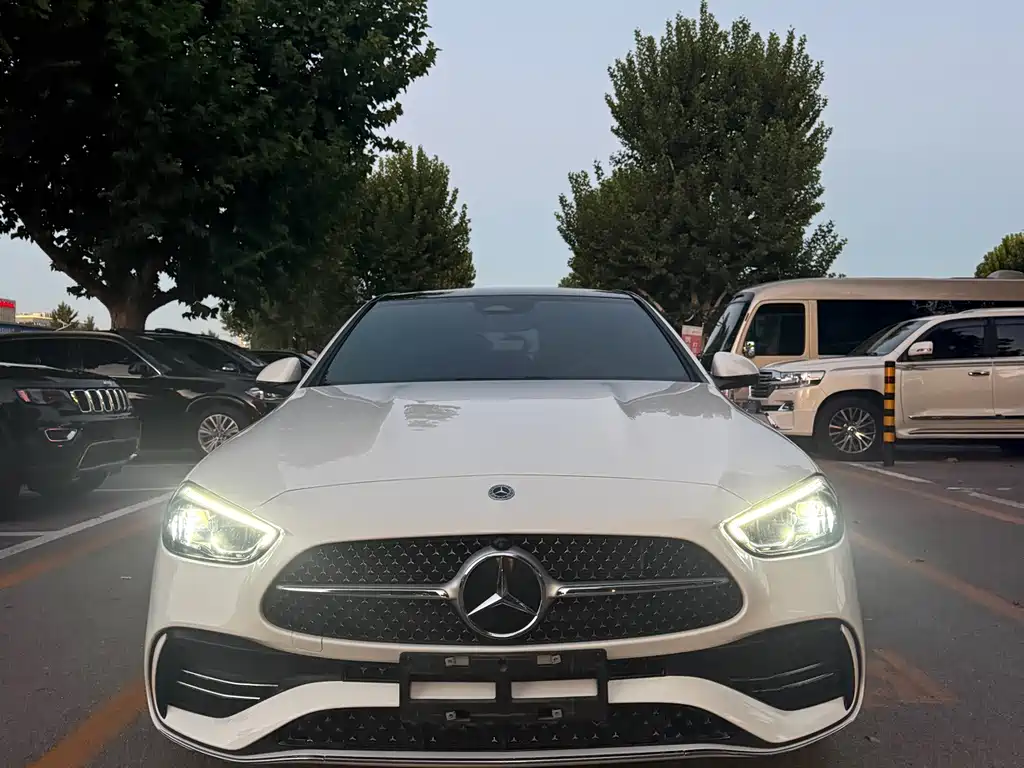 Mercedes-Benz C-Class — миниатюра 2