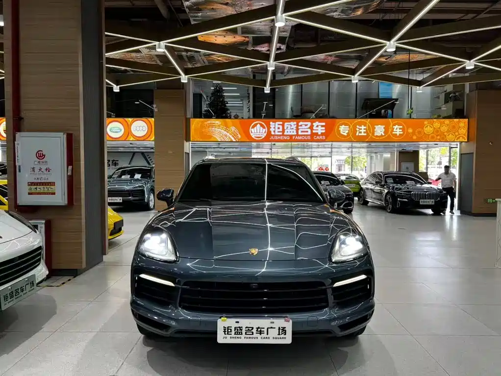 Porsche Cayenne — миниатюра 3