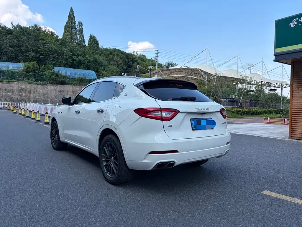 Maserati Levante — миниатюра 5