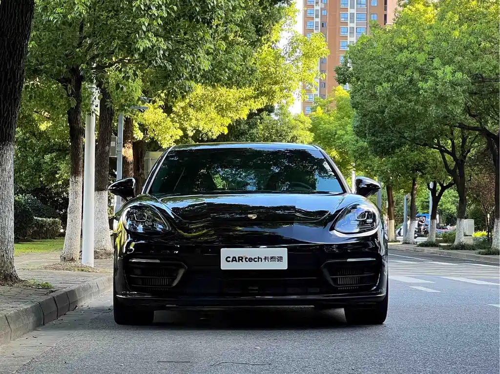 Porsche Panamera — миниатюра 2
