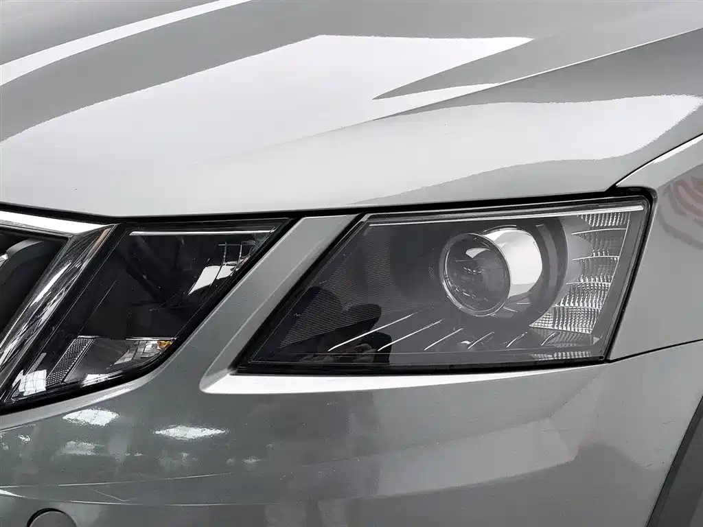 Skoda Octavia 2018 TSI230 DSG Luxury