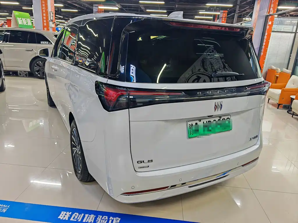 Buick GL8 Hybrid — миниатюра 9