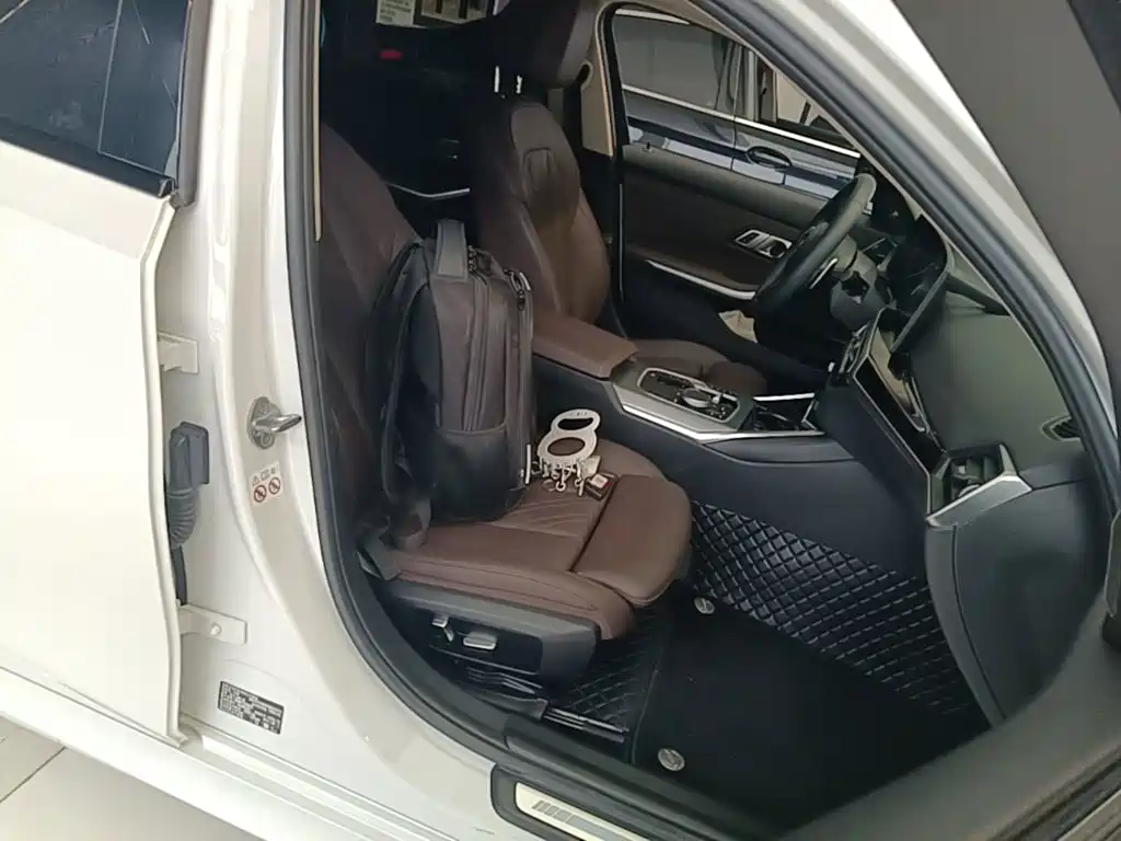 BMW 3 Series — миниатюра 25