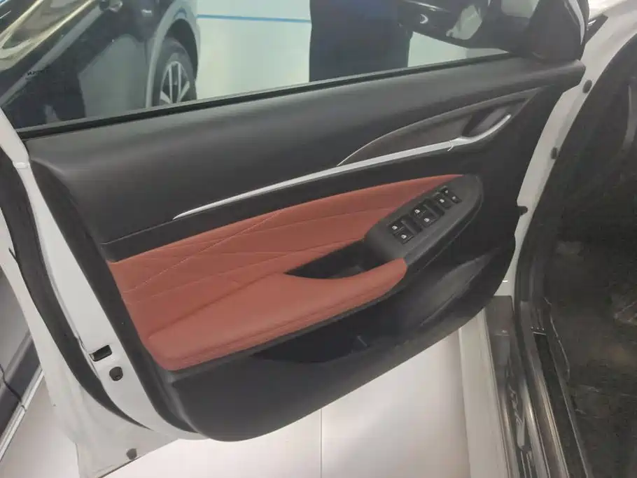 Changan Eado — миниатюра 7