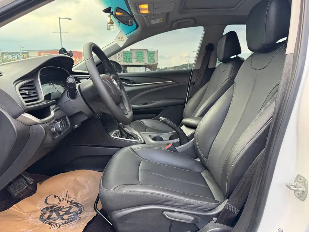 Buick Excelle — миниатюра 9