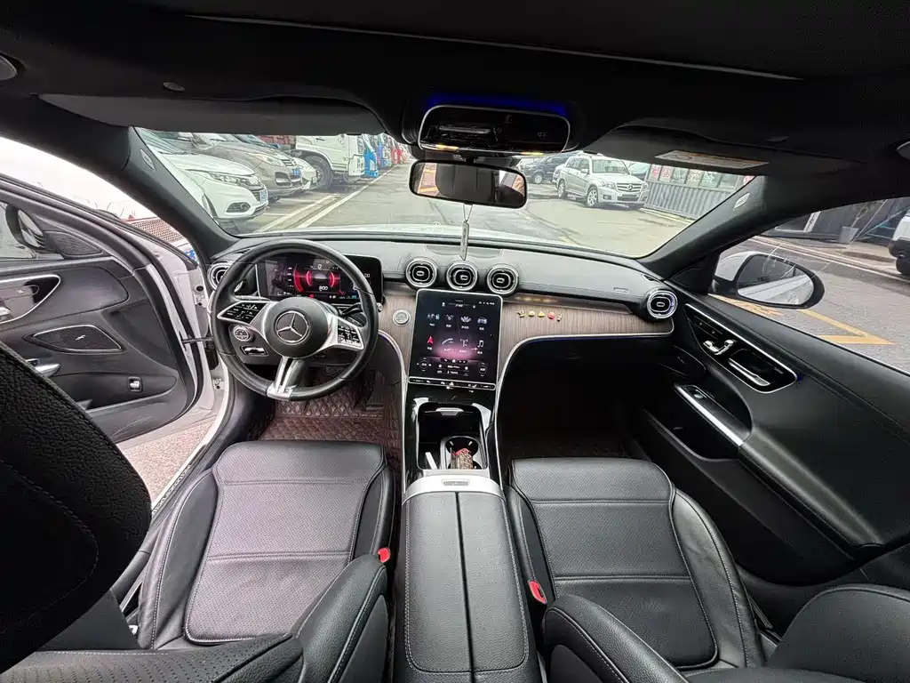 Mercedes-Benz C-Class — миниатюра 5