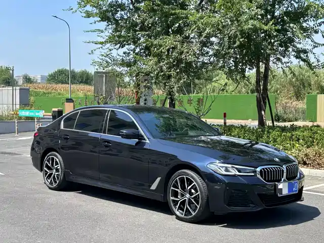 BMW  5 SERIES