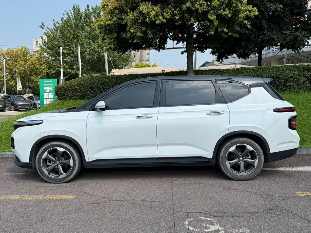 Baojun RM-5 — миниатюра 3