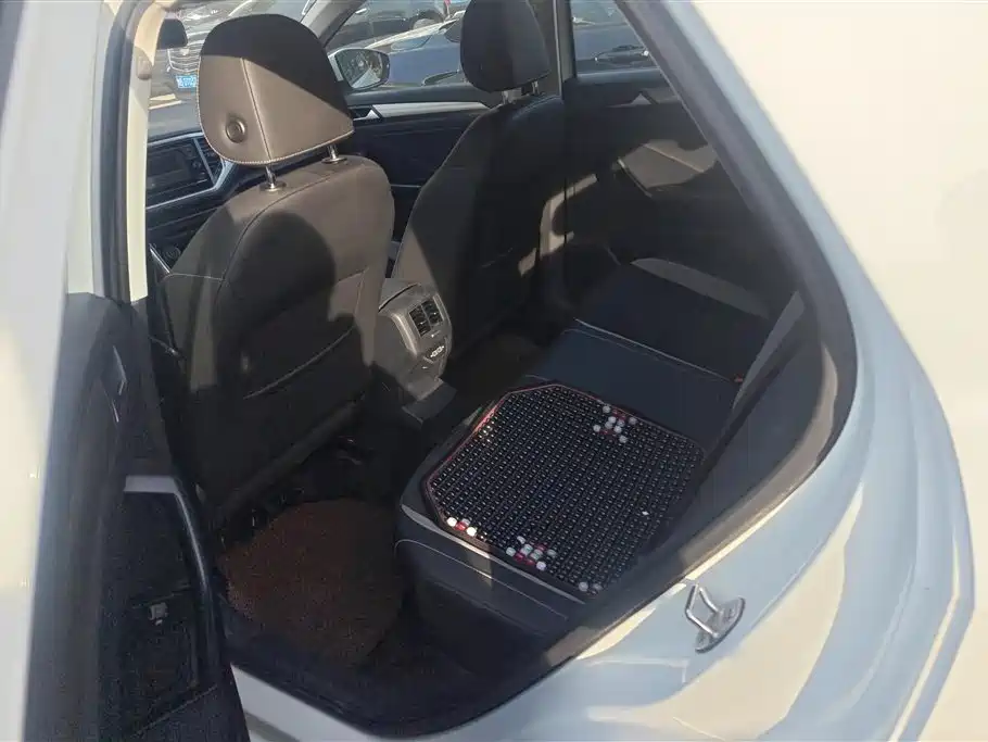 VOLKSWAGEN T ROC EXPLORING SONGS