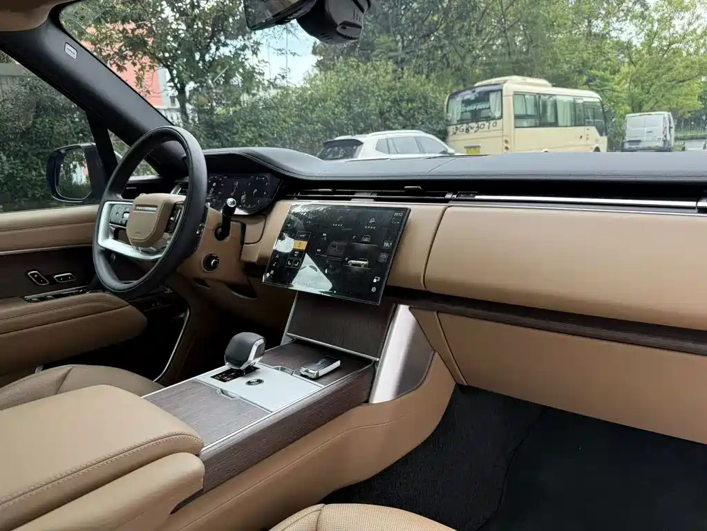 Land Rover Range Rover — миниатюра 5