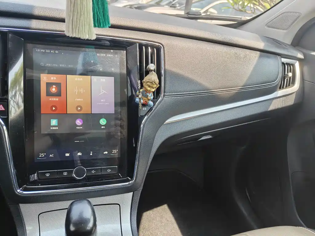 Roewe RX5 New Energy — миниатюра 19
