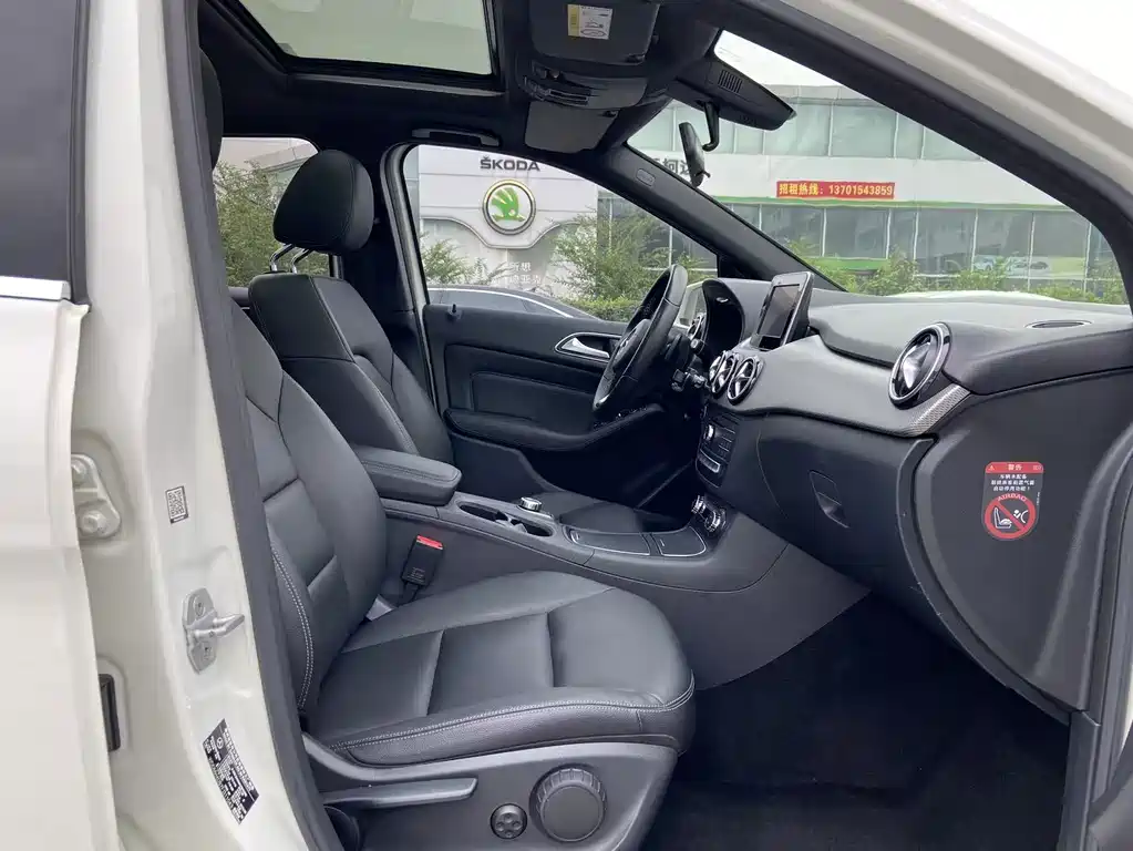 Mercedes-Benz B-Class — миниатюра 12
