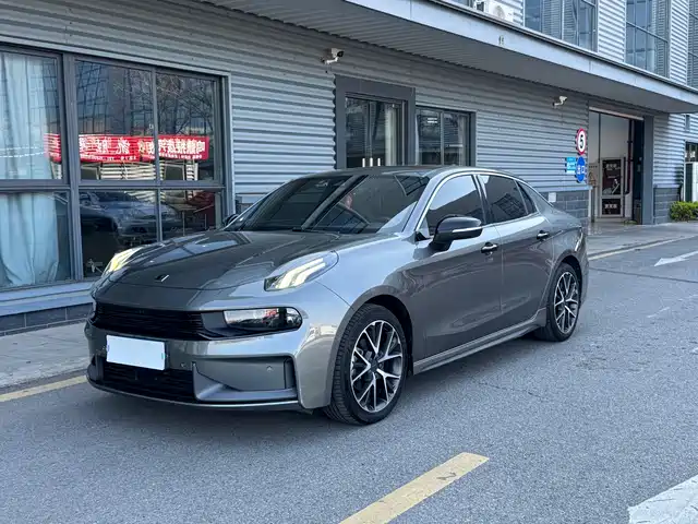 2021 Lynk & Co 03