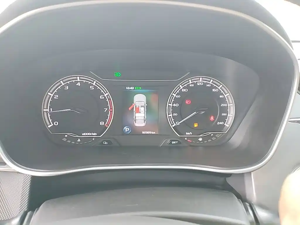 Geely Binrui — миниатюра 12