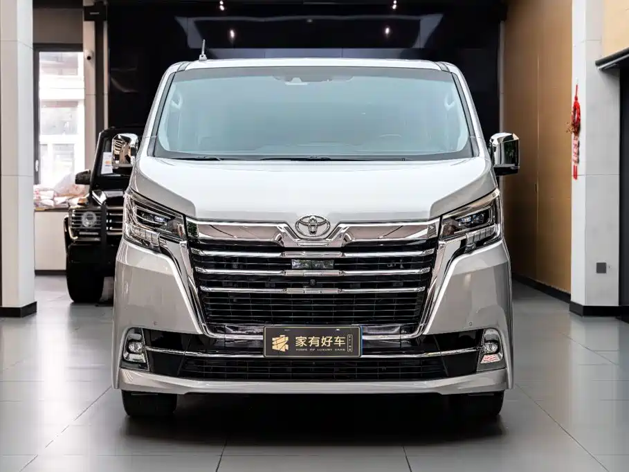 Toyota Granvia(海外) — миниатюра 2