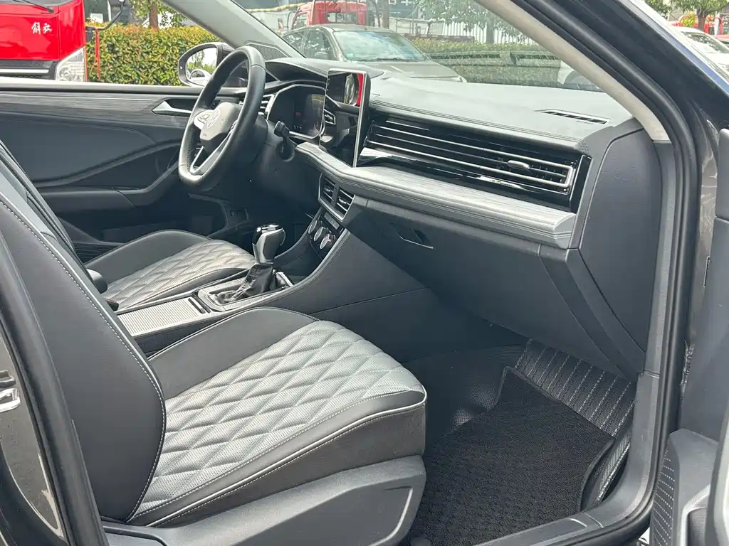 Volkswagen Sagitar — миниатюра 12