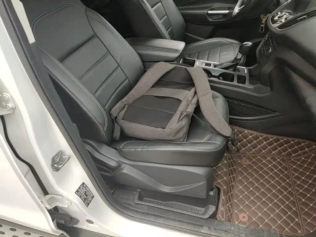 Ford Kuga — миниатюра 25