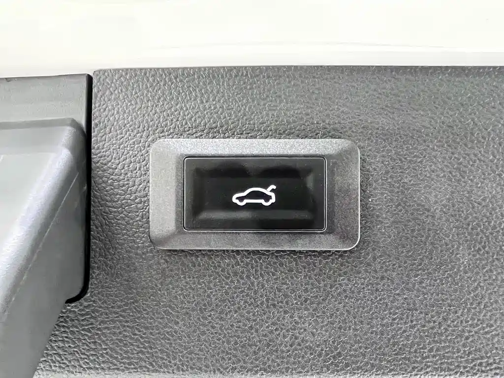 Volkswagen Tharu — миниатюра 9