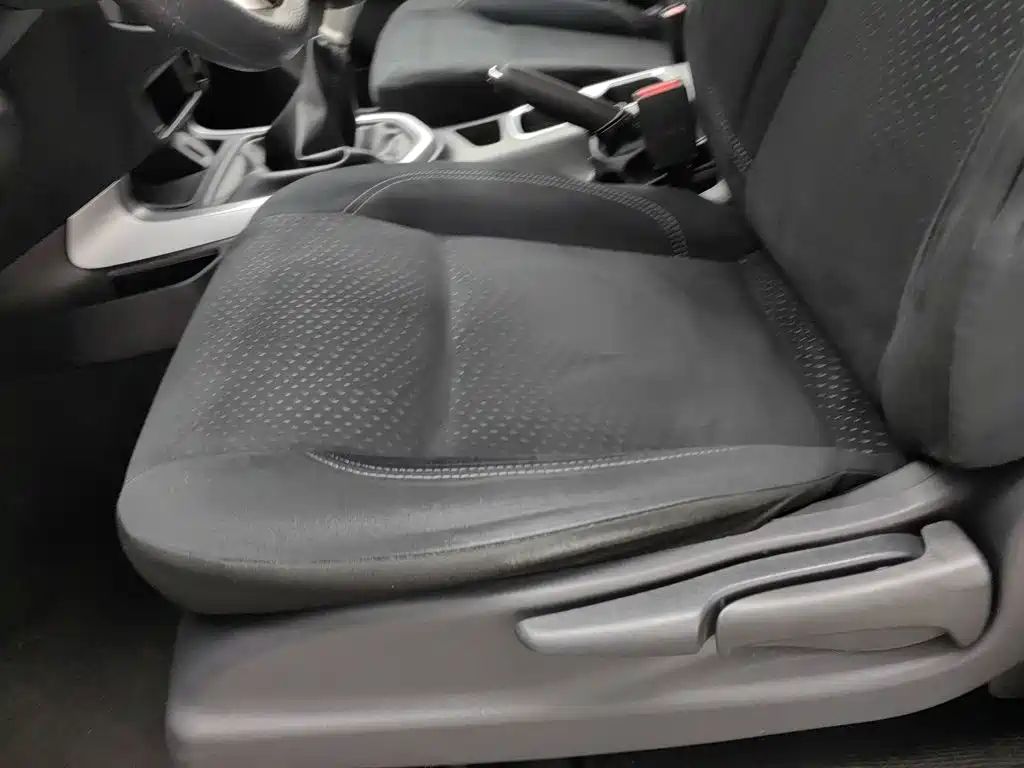 Nissan Terra — миниатюра 20
