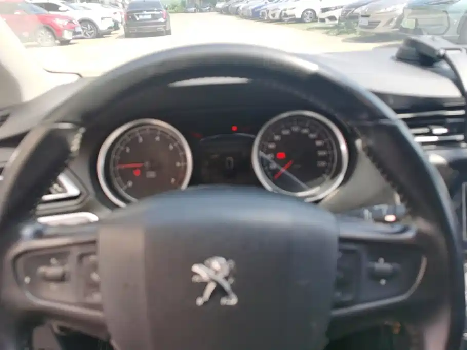 Peugeot 408 — миниатюра 14