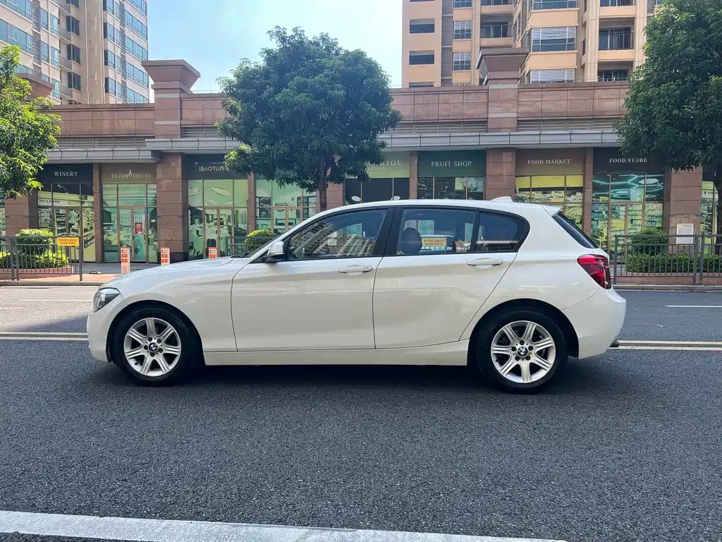 BMW 1 Series (Import) — миниатюра 7