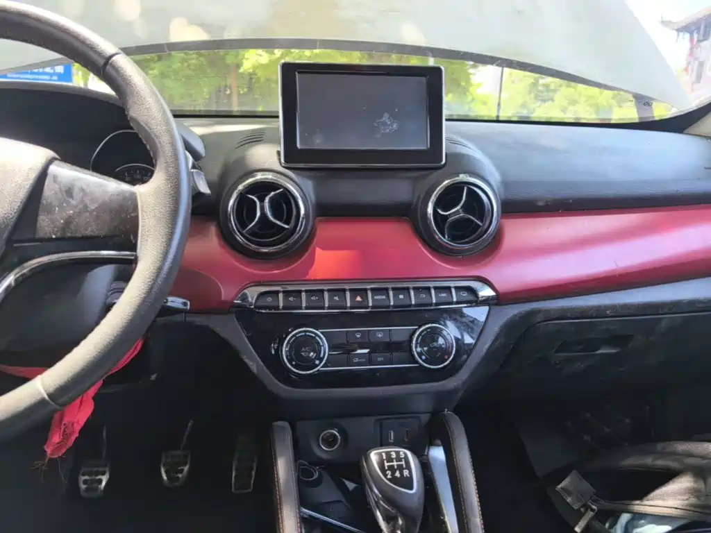 BAIC Senova X35 — миниатюра 13