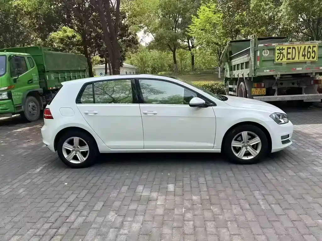Volkswagen Golf — миниатюра 2