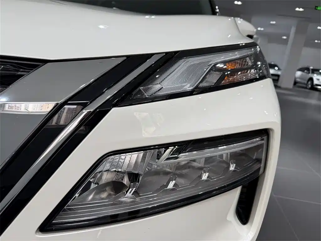 Nissan X-Trail — миниатюра 11