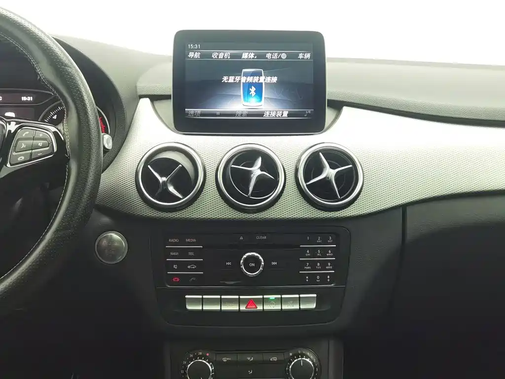 Mercedes-Benz B-Class — миниатюра 12