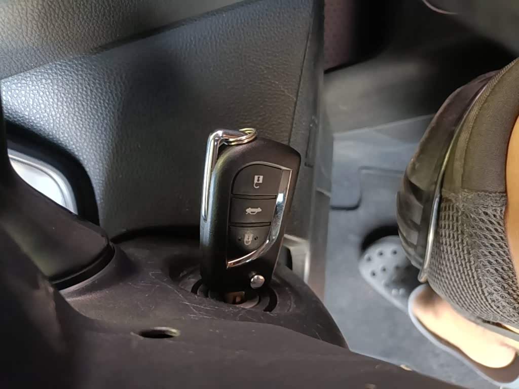 Toyota Levin 1.5 л 2021 г. Белый, пробег 46400 км