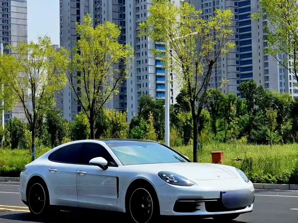 Porsche Panamera — миниатюра 2