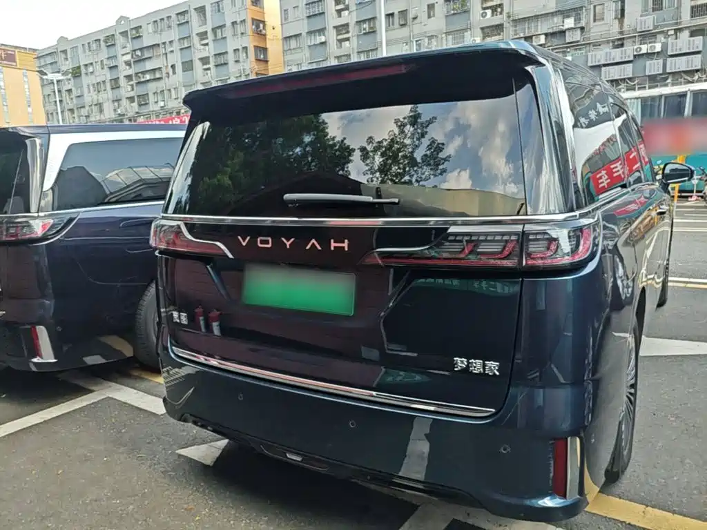 VOYAH Dreamer — миниатюра 6