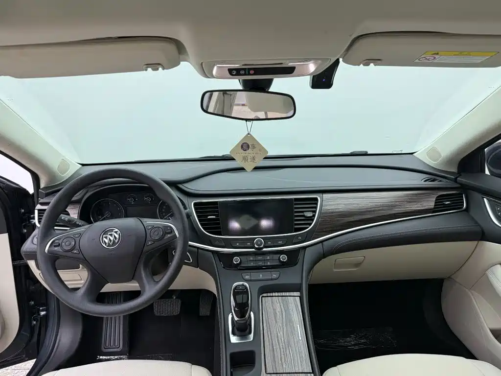 Buick LaCrosse — миниатюра 9