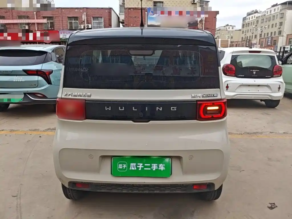 Wuling MINIEV — миниатюра 6