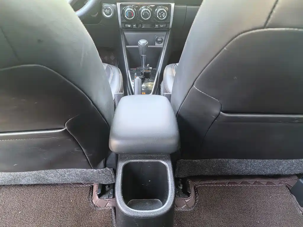 Toyota Yaris L — миниатюра 13