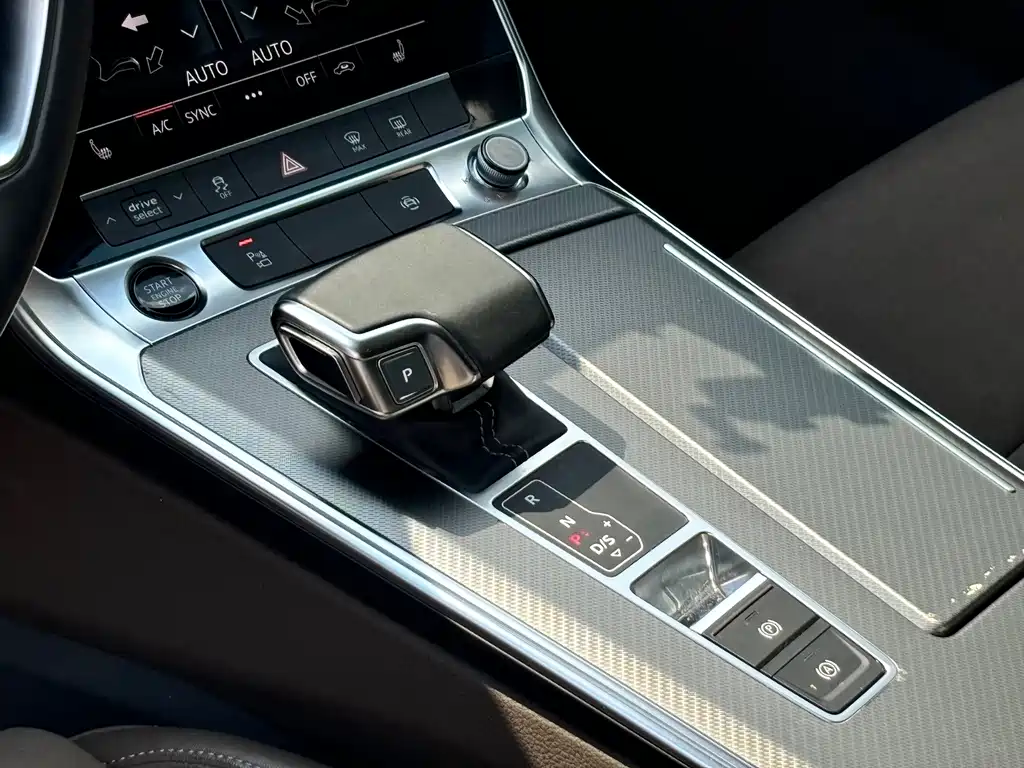 Audi A7L — миниатюра 10
