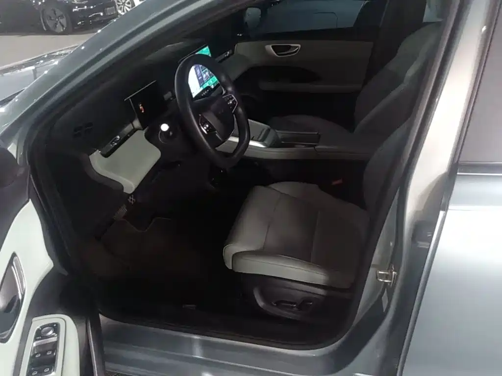 Roewe D6 — миниатюра 15