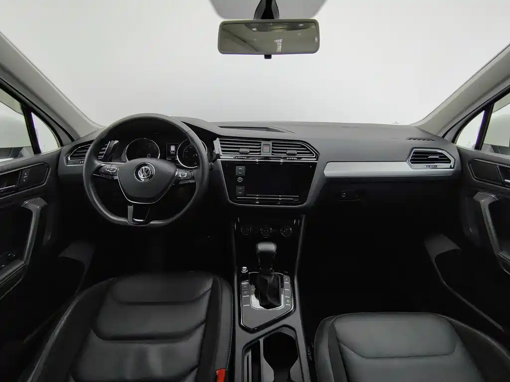 Volkswagen Tiguan L — миниатюра 5