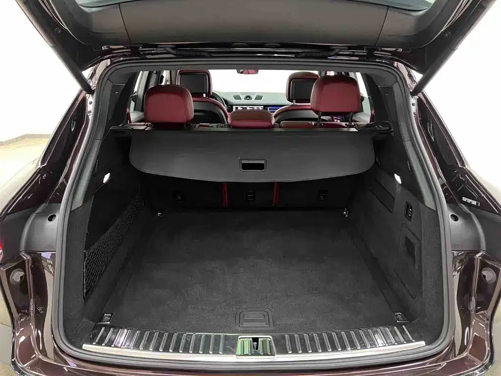 Porsche Cayenne — миниатюра 27