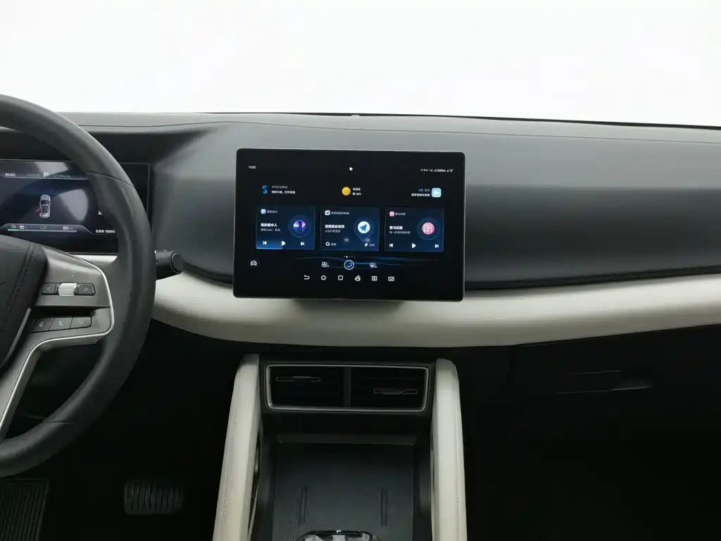 BYD Yuan UP — миниатюра 12