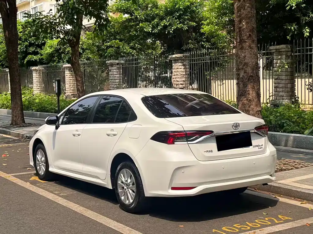 Toyota Corolla — миниатюра 10