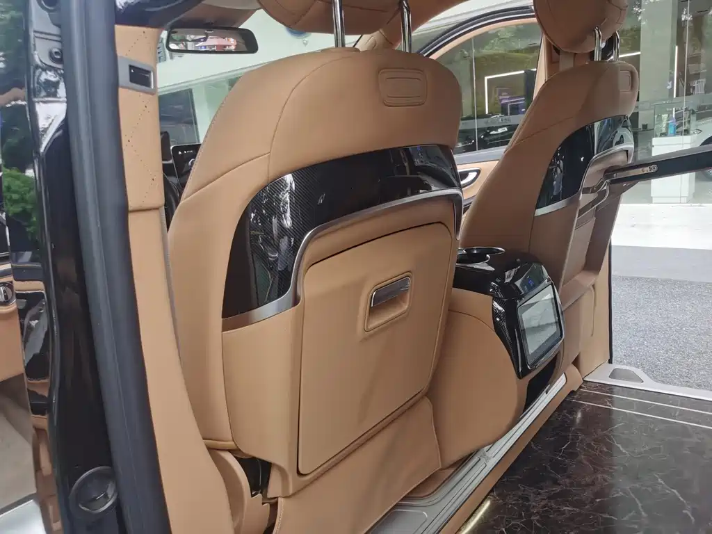 Mercedes-Benz V-Class — миниатюра 17