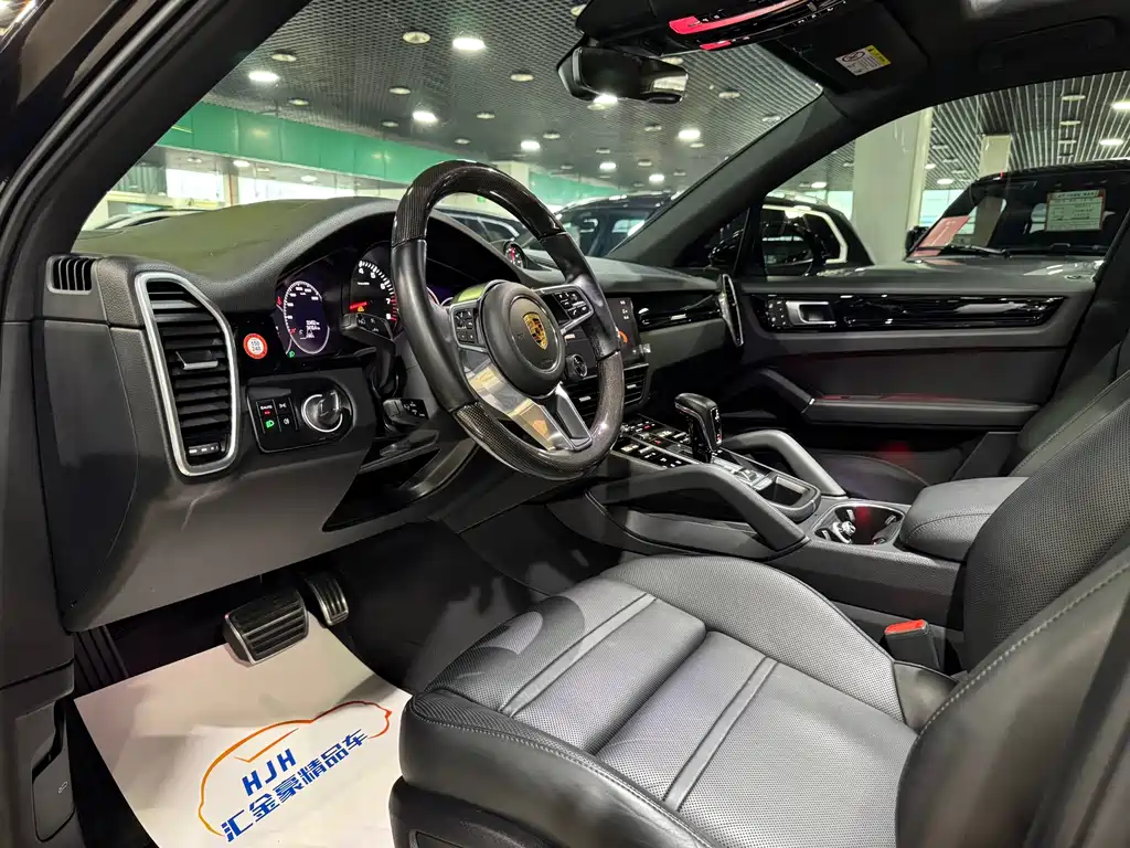 Porsche Cayenne — миниатюра 5