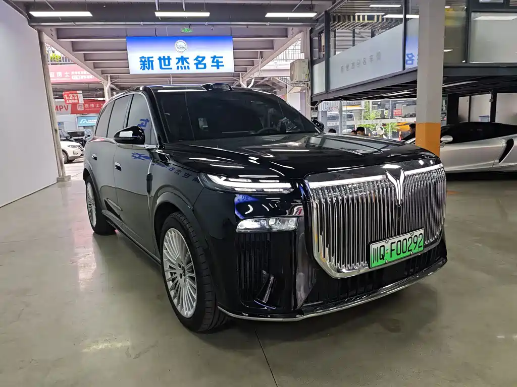 VOYAH Taishan — миниатюра 3