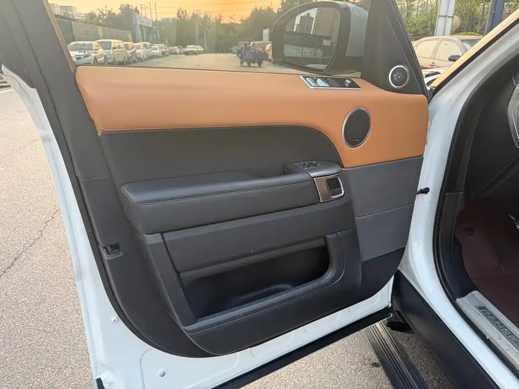 Land Rover Sport — миниатюра 12