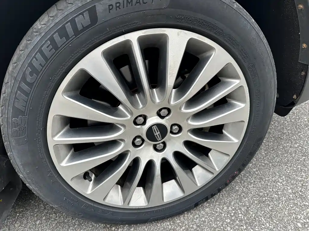 Lincoln MKC — миниатюра 16
